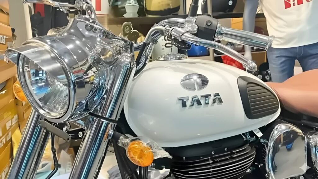 Tata-Launches-New-Bike-2025-250cc-Liquid-Cooled-Engine-155-kmh-Top-Speed-90-kml-Mileage-at-₹42000
